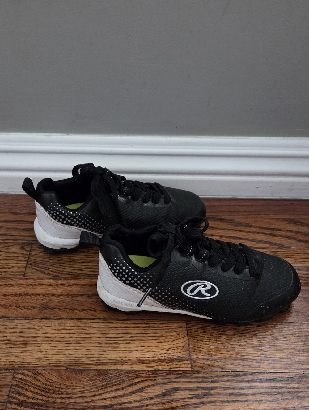 Rawlings Kids Black & White Baseball Cleats